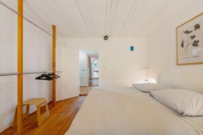 1 bedroom, iron/ironing board, free WiFi, bed sheets - Apartment 'Alte Mühle In Dernbach' with Private Terrace, Shared Garden and Wi-Fi (Dernbach)