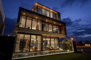 Front of property - Deluxe Riverfront Pool Villas Danang (Da Nang)