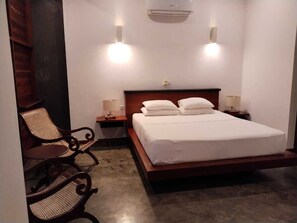 2 camere, una scrivania, ferro/asse da stiro, Wi-Fi gratuito