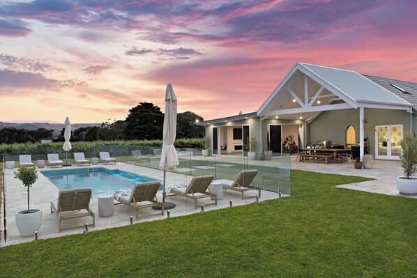 Outdoor pool - Pethick House: Estate amongst the vineyards (McLaren Vale)