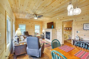 Interior - Pet-Friendly Boone Cabin w/ Mtn Views & Hot Tub! (Boone)