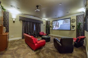 Interior - South Reno 2BR | Pool, Patio & Mountain Views (Reno)