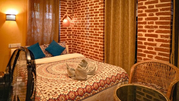 Habitación Deluxe con 1 cama doble o 2 individuales | Sistema de insonorización y wifi gratis