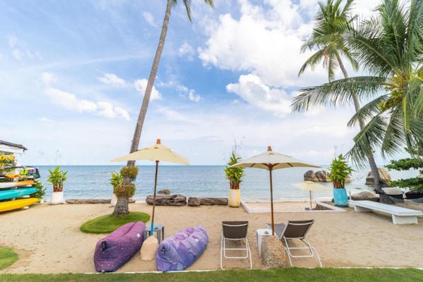 Private beach - The Rock Samui Poshtel Lamai Beach (Koh Samui)