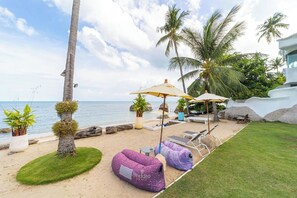 Private beach - The Rock Samui Poshtel Lamai Beach (Koh Samui)