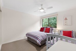 4 makuuhuonetta, ilmainen Wi-Fi, vuodevaatteet