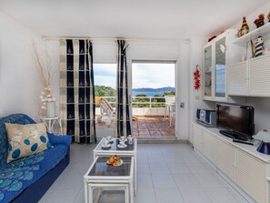 TV - Bona Vista by Interhome (Llançà)