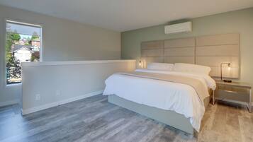 2 habitaciones, escritorio, tabla de planchar con plancha y wifi