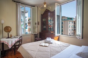 2 kamar tidur, Wi-Fi gratis, dan seprai linen