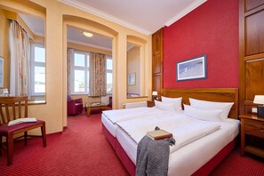 Familienzimmer mit Balkon | Hypo-allergenic bedding, in-room safe, individually decorated - Strandvilla Viktoria (Zinnowitz)