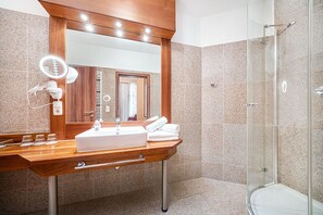 Familienzimmer mit Balkon | Bathroom - Strandvilla Viktoria (Zinnowitz)