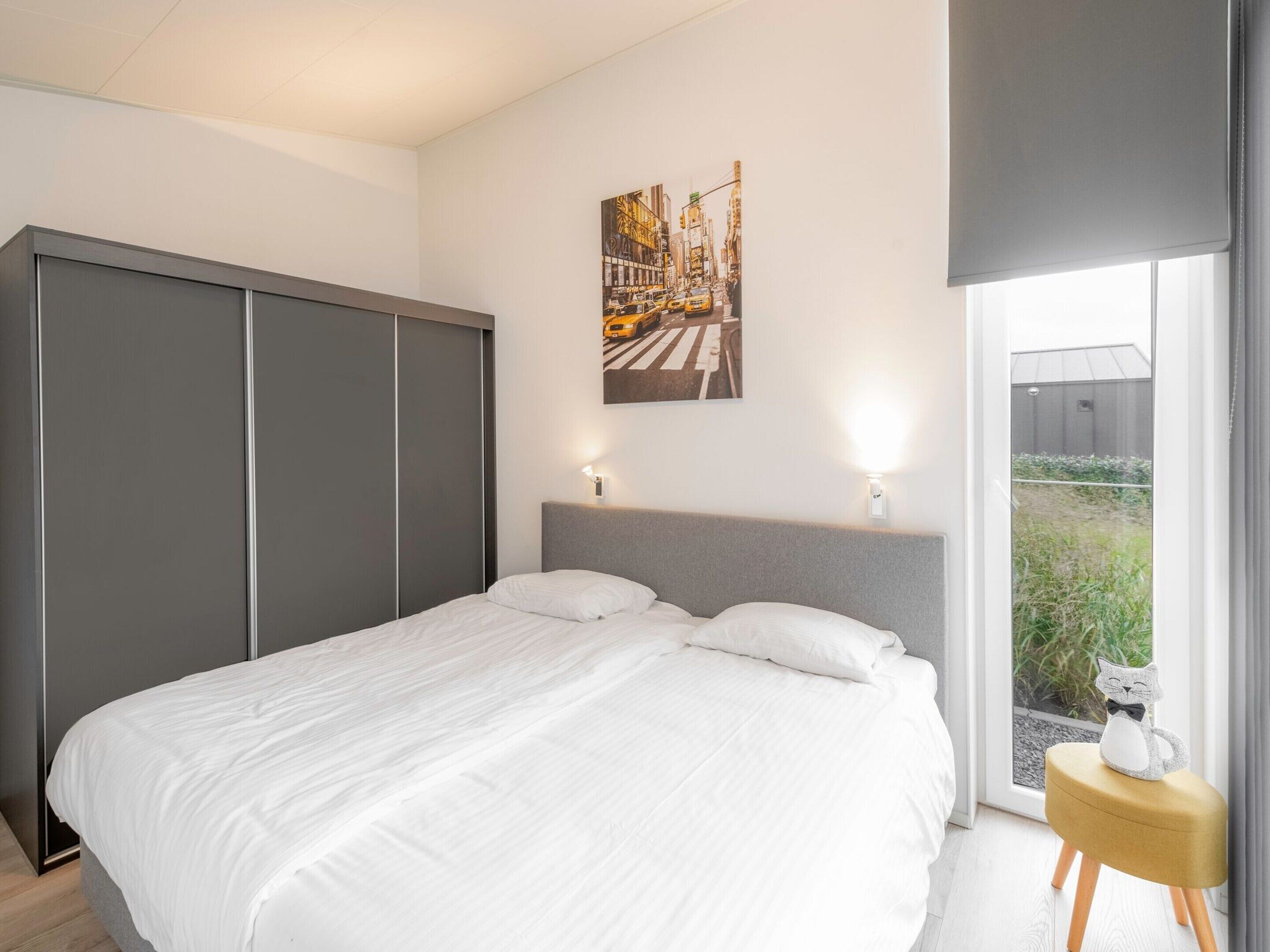 House | Individually furnished, bed sheets