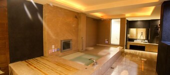 Hip Spa Motel