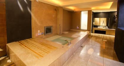 Hip Spa Motel