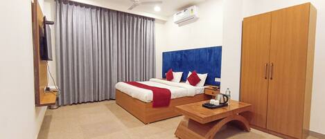 Habitación de lujo | Sistema de insonorización, wifi gratis, ropa de cama