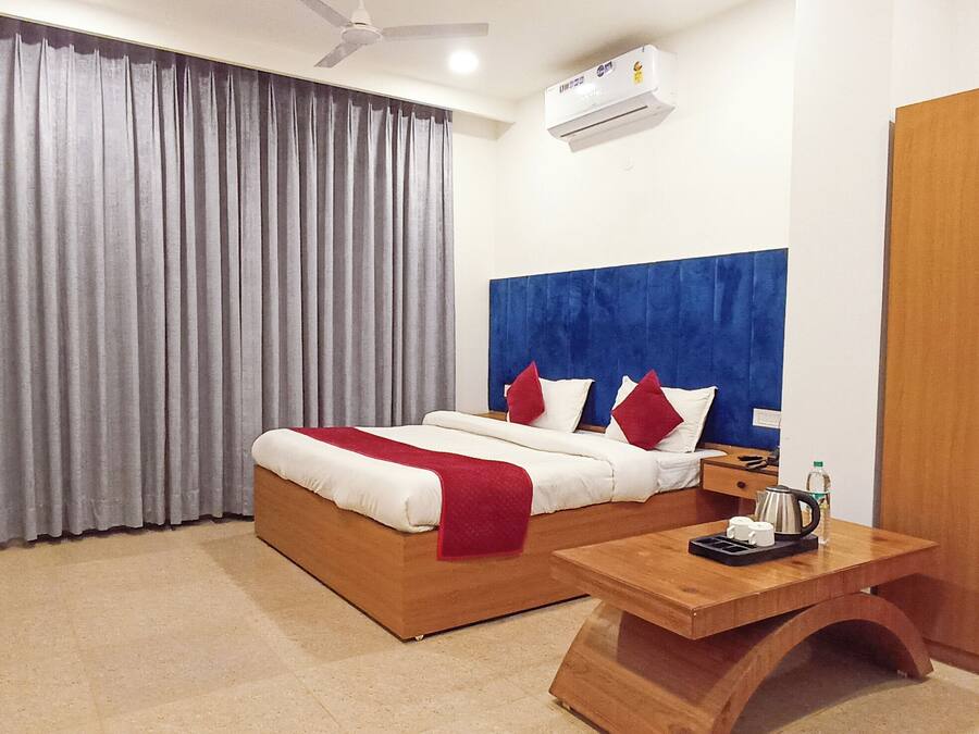 Luxury Room | Soundproofing, free WiFi, bed sheets