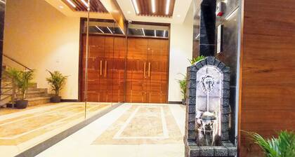 Hotel Lake View -Near Sukhna Lake