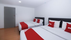 Room - OYO 90089 N H Inn  (Miri)