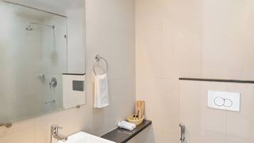 Free toiletries, towels, soap, shampoo