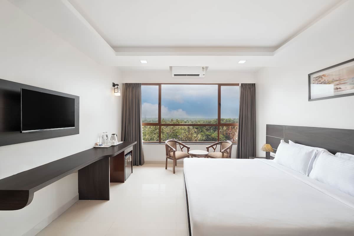 1 bedroom, in-room safe, desk, laptop workspace