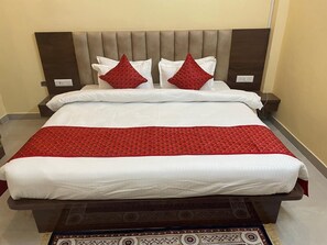 Free WiFi - Saraswati Luxurius Home Stay (Faizabad)