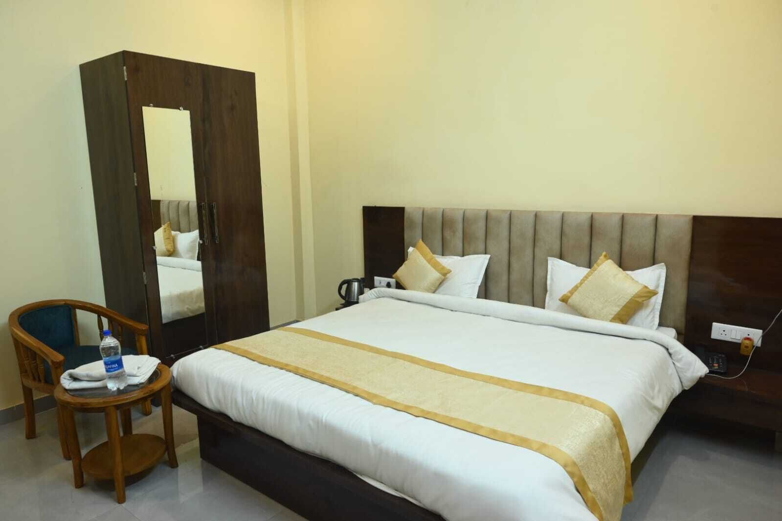 Family Double Room | Free WiFi