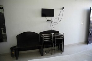 Room - Benison Guest House (Dehradun)