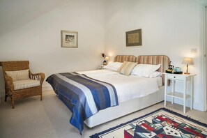 6 Schlafzimmer, Reisekinderbett, kostenloses WLAN, Bettwäsche