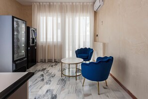Lobby sitting area - Smart Residence Aviano (Aviano)