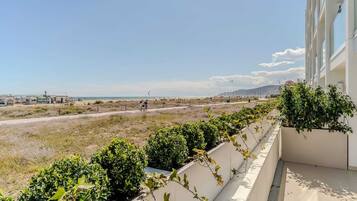 BLUE 1 WITH SEA VIEW | Terrass/Patio