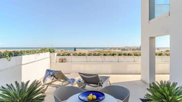 BLUE 1 WITH SEA VIEW | Terraza o patio