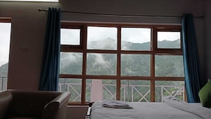 슈피리어룸 | 고급 침구, 책상, 침대 시트