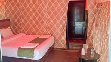 Basic Tent | Premium bedding, desk, free wired Internet, bed sheets