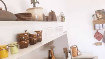 Apartment, 2 Bedrooms, Balcony, City View | Interior