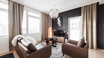 Basic Apartment | Living area