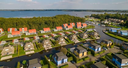 Lakeside Retreat in Drenthe