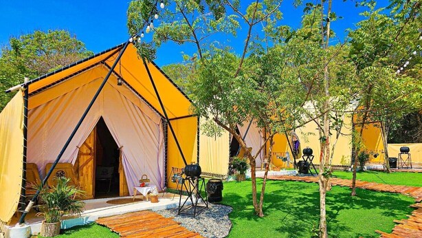 Front of property - sepsukcamp kohlarn (Koh Lan)