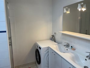 مناشف، ورق حمّام