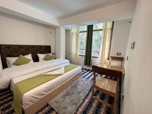 Executive Room | Free WiFi - Turtuk Ashoor Guest House (Leh)