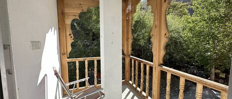 Camera Superior | Vista balcone