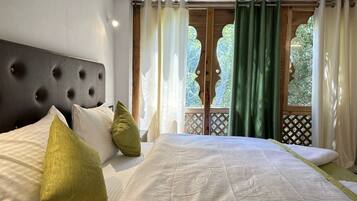 Executive Room | Free WiFi