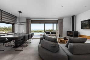 تلفزيون، تنس طاولة، ستيريو