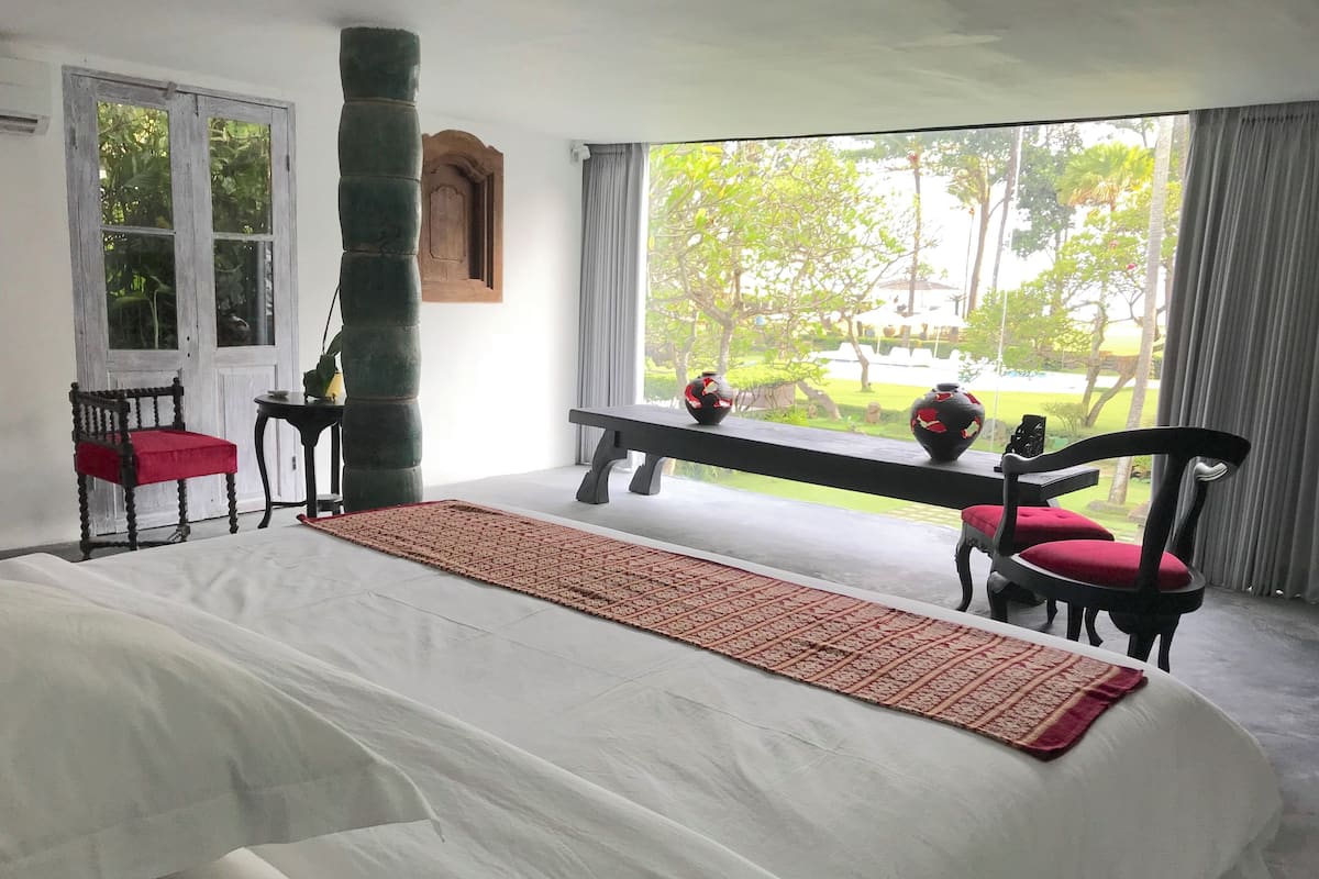 Suíte superluxo, vista para o jardim | 1 quarto, cofres nos quartos, Wi-Fi de cortesia, roupa de cama