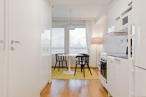 Standard Apartment | Private kitchen | Fridge, microwave, oven, stovetop - Forenom Apts Turku Laukkavuori (Turku)