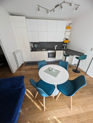 Dining - 1 Bedroom Apartment in La Spezia (La Spezia)