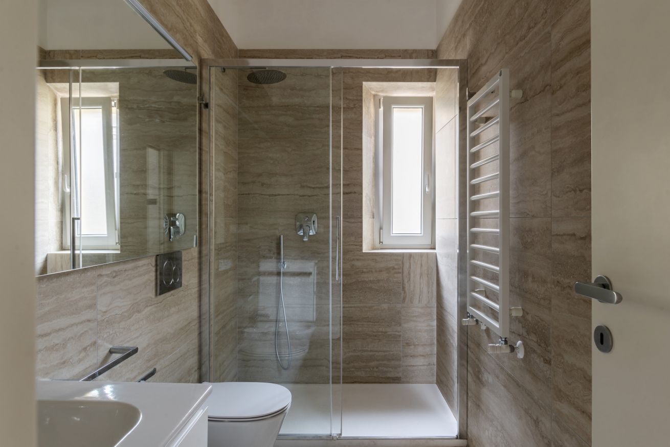 Dusche, Haartrockner, Bidet
