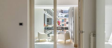 1 habitación, tabla de planchar con plancha, wifi y ropa de cama