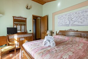 4 Schlafzimmer, Bügeleisen/Bügelbrett, WLAN, Bettwäsche