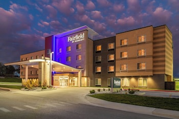 Fairfield by Marriott Inn & Suites Kansas City at The Legends