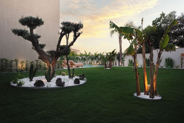Garden - VENZI AYAYORGI ADULT ONLY +15 (Cesme)
